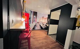 Aw Hotel Ariston Airport